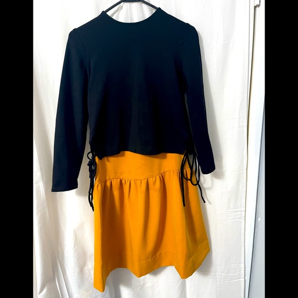 Miss Issippi Black and Mustard Girl Dress Size 18 - Picture 1 of 5